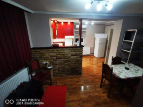 Dee-Dee apartments